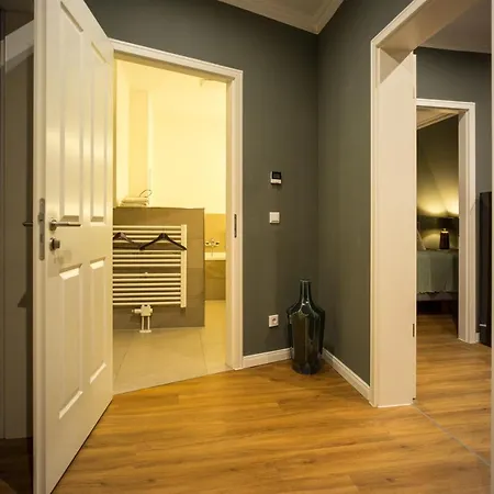 No.11 - 4 Familien - Suites